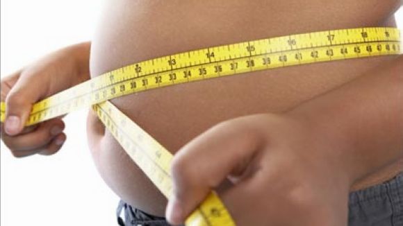 La obesitat est considerada una de les grans malalties del segle XXI / Font: Theolivepress.com