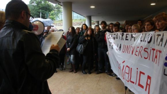 Estudiants, professors i membres de l'administraci han protagonitzat diverses protestes en contra dels acomiadaments de la UPC