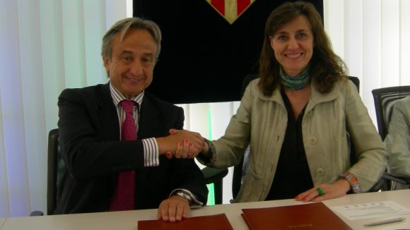 El president d'Oncolliga, Josep Morell, i l'alcaldessa, Merc Conesa