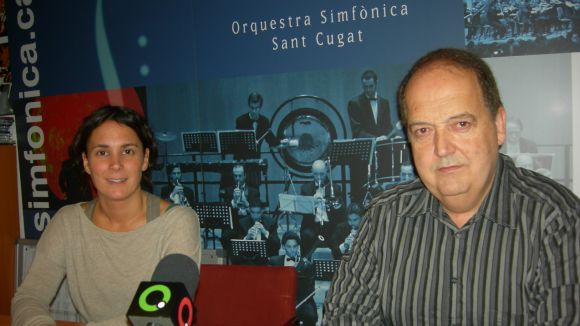 El director de l'OSSC, Josep Ferr, amb una de les membres de l'entitat, Marta Lpez