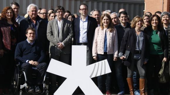 Puigdemont, amb el nou Consell d'Acci Municipal del PDeCAT / Foto: ACN