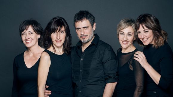 Les actrius, amb el director de l'espectacle / Foto: Teatre-Auditori