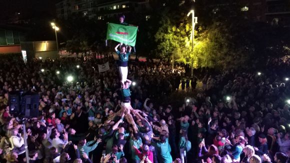 Els Gausacs han fet un pilar de quatre davant els centenars de persones concertades