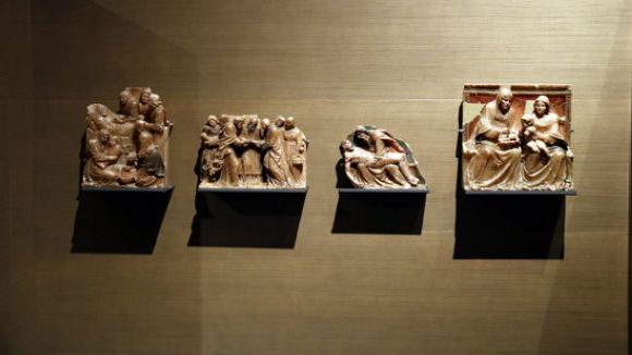 Fragments del Retaule de Santa Anna del segle XVI, exposats al Museu de Lleida / Foto: ACN