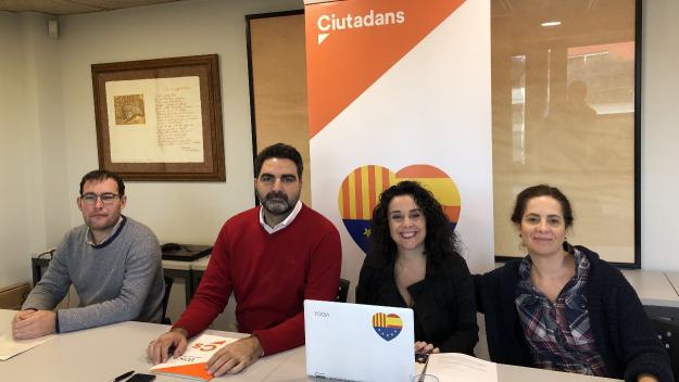 Els tres regidors de l'Ajuntament i la vocal de Cs a Valldoreix / Foto: Cugat.cat