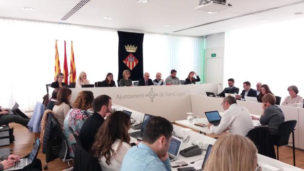 Ramon Palacio ha presentat l'informe al ple / Foto: Cugat.cat