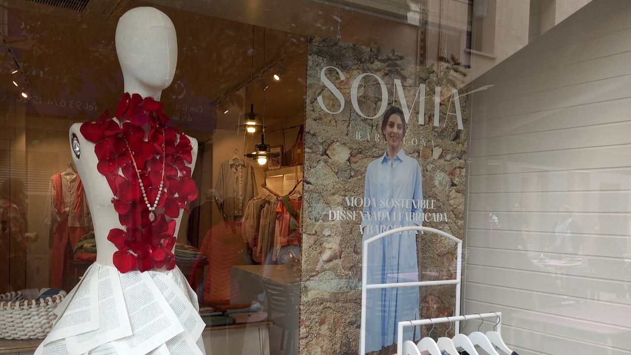 Aparador de la botiga de moda sostenible Somia