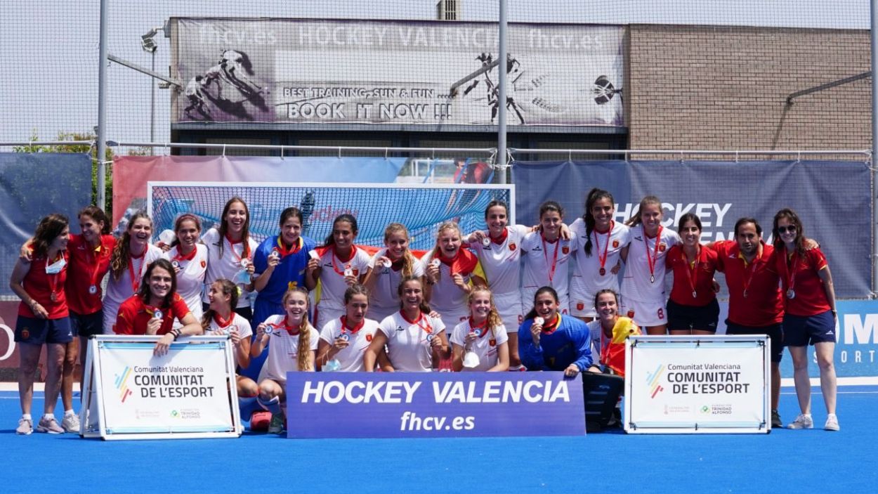 Imatge de la selecci espanyola amb la medalla de bronze / Foto: RFEH