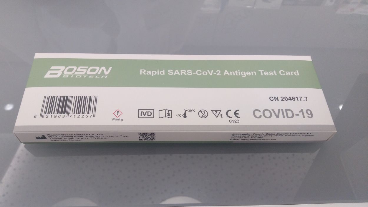 Test d'antígens de detecció del SARS-CoV-2 / Foto: Cugat Mèdia