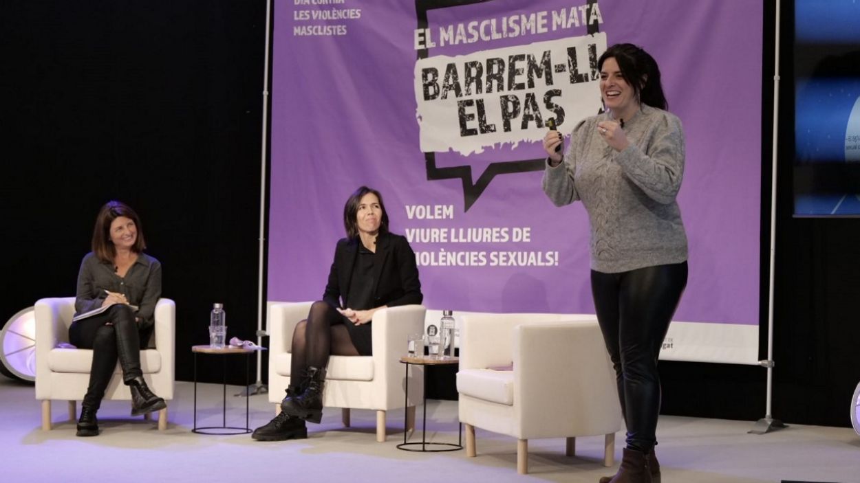 Alba Alfageme i Carla Vall, durant les seves intervencions a les jornades / Foto: Blai Ferran