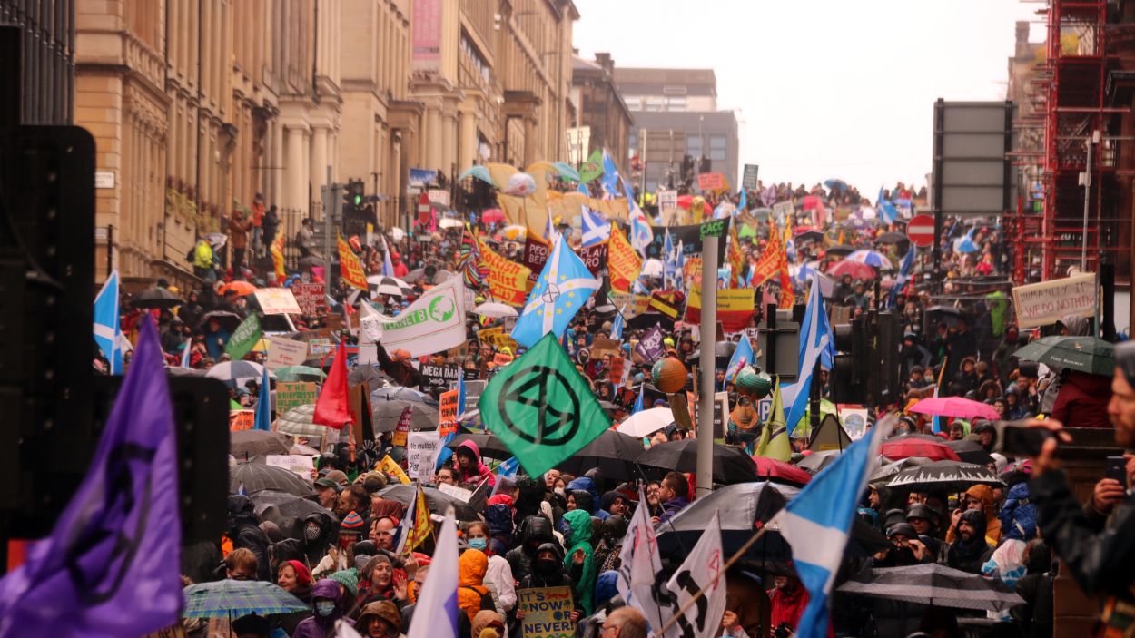 Milers de persones en una manifestació a Glasgow per exigir 
