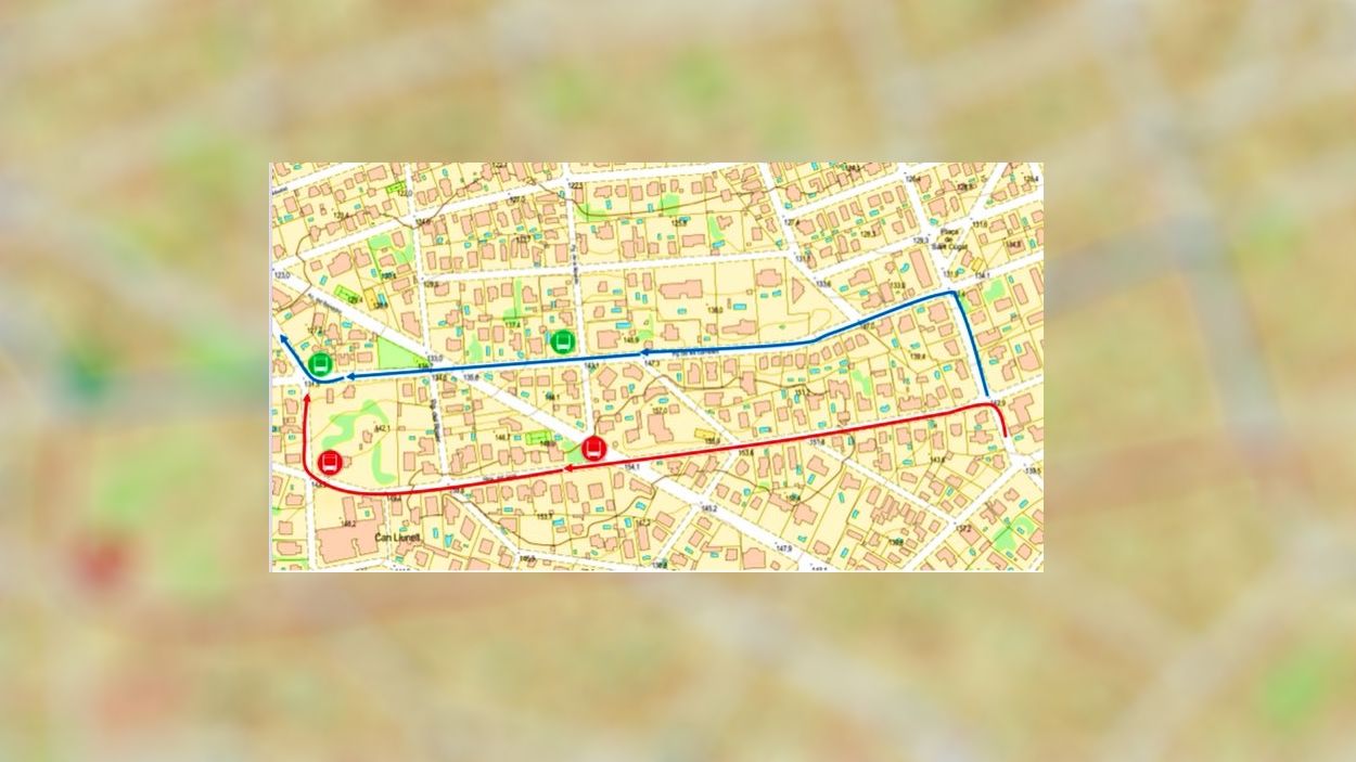 Mapa de la ruta alternativa del bus al passeig de Camèlies ( en vermell la ruta habitual i en blau la ruta alternativa)/ Foto: EMD Valldoreix