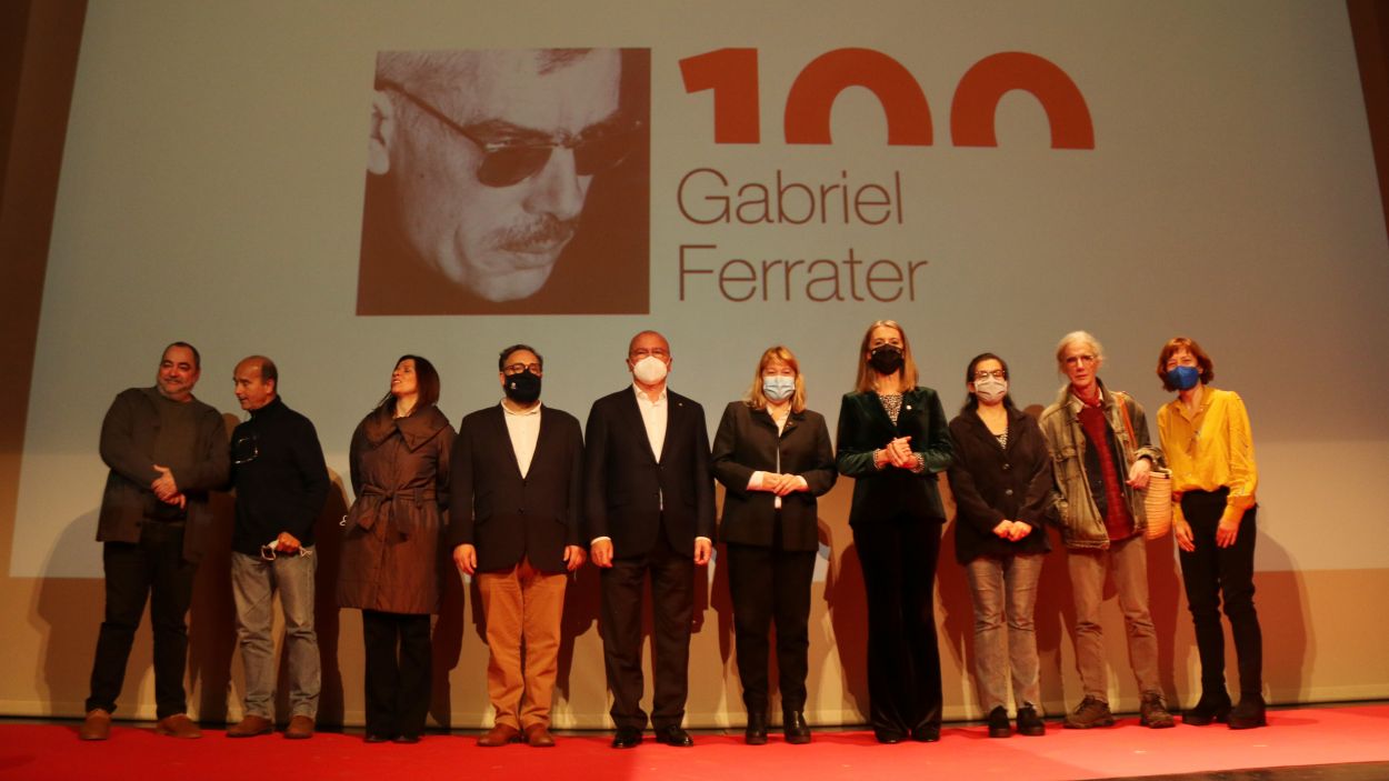 Imatge dels participants a l'acte inaugural de l'Any Gabriel Ferrater / Foto: ACN