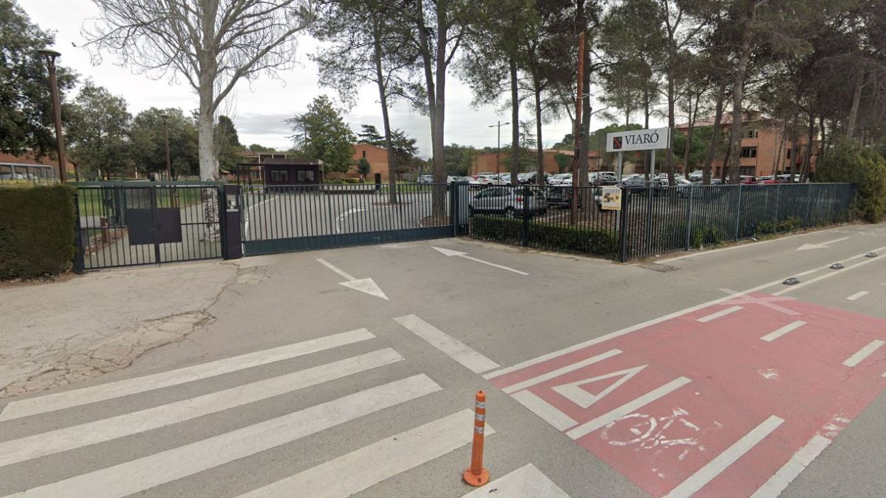 Imatge de l'entrada a l'escola Viaró, a Sant Cugat / Foto: Google Street