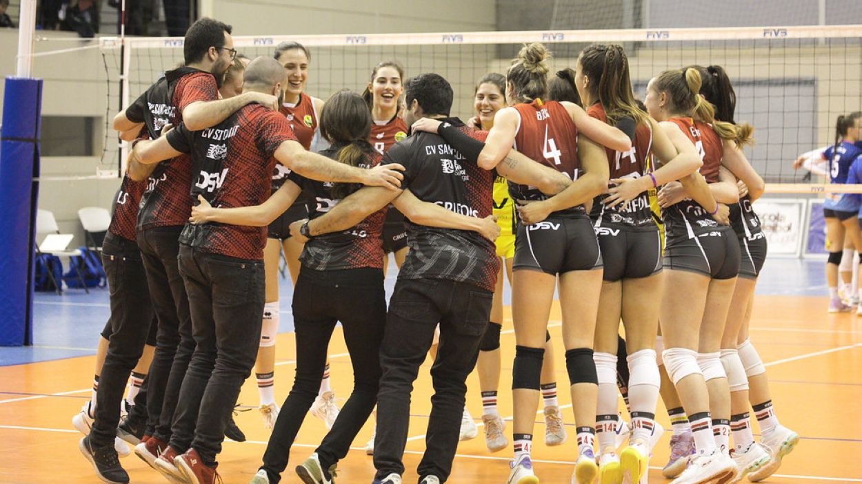 L'equip santcugatenc celebra la classificaci per al play-off / Foto: Mireia Norberto