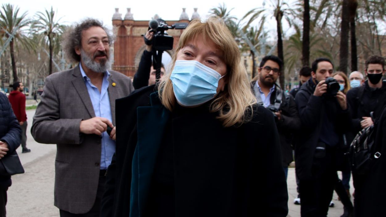 La consellera arriba al passeig Lluís Companys de Barcelona, a les portes del TSJC / Foto: ACN