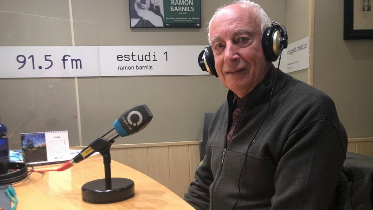 Joan Castañé, a l'estudi de Ràdio Sant Cugat / Foto: Cugat Mèdia