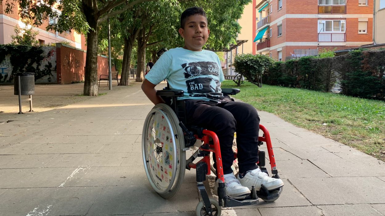 Santiago Portilla té 11 anys i juga a bàsquet a l'escola Collserola / Foto: Cugat Mèdia