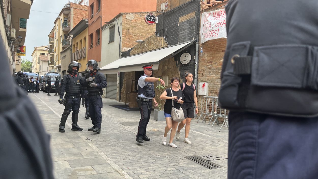 Imatge del dia del desnonament al carrer de la Indstria / Foto: Cugat Mdia