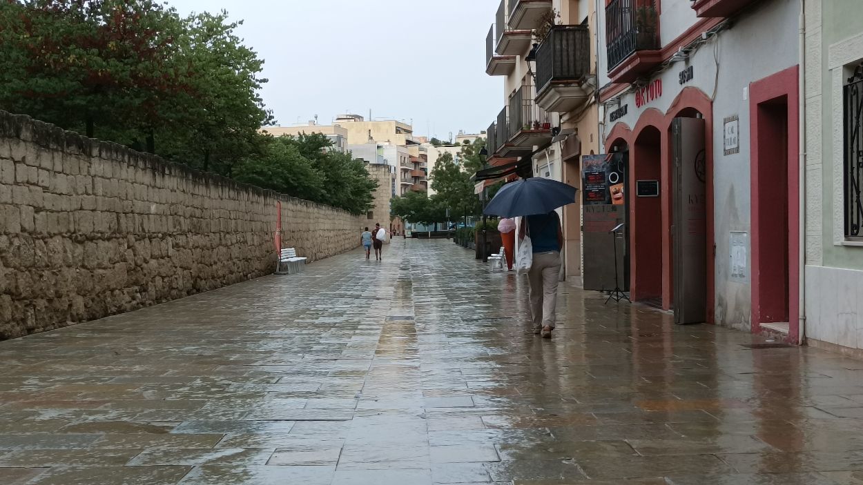 La pluja només ha remullat els carrers de Sant Cugat / Foto: Cugat Mèdia
