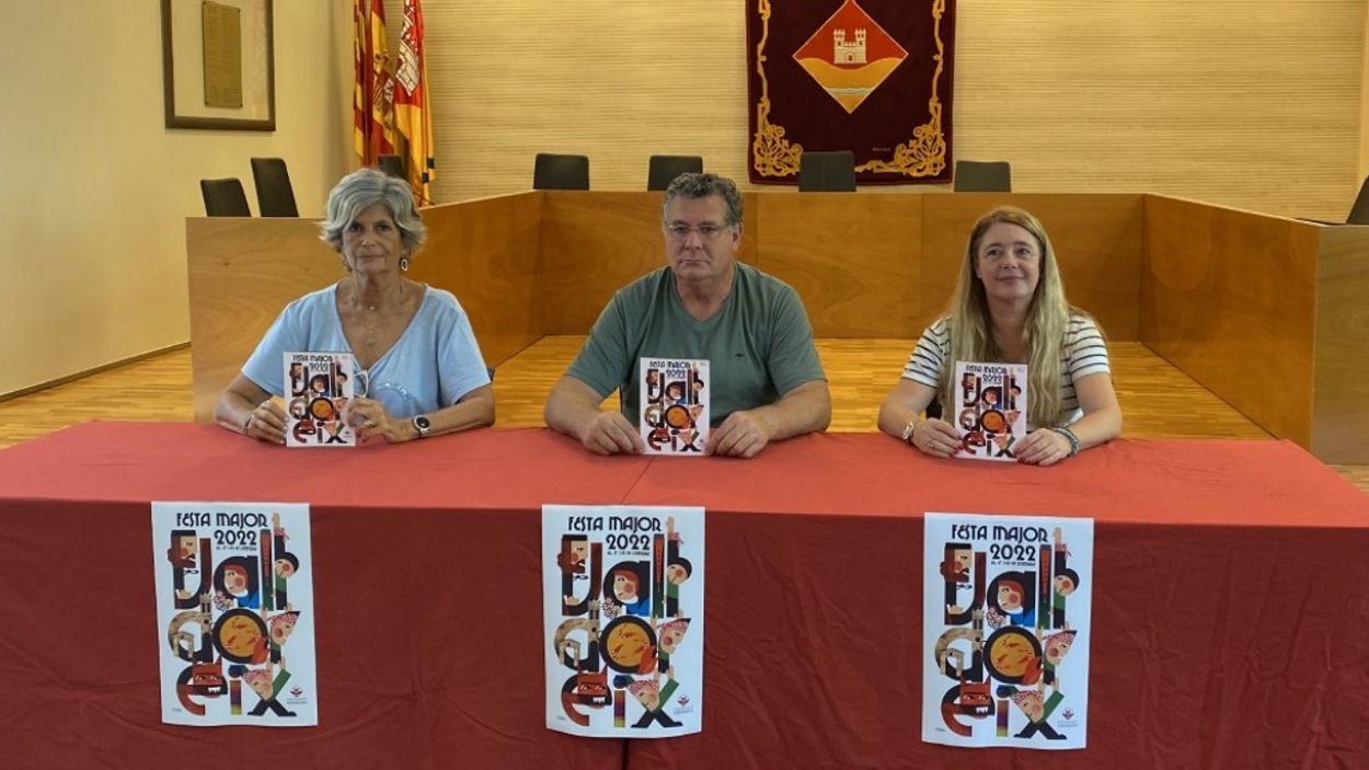 Susana Herrada, Josep Puig i Lluïsa Muñoz, durant la presentació de la Festa Major / Foto: Cugat Mèdia