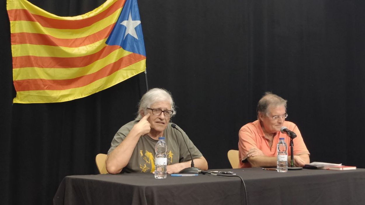 Ramon Cotarelo, a l'esquerra, aquest dimecres a Sant Cugat / Foto: Cugat Mèdia