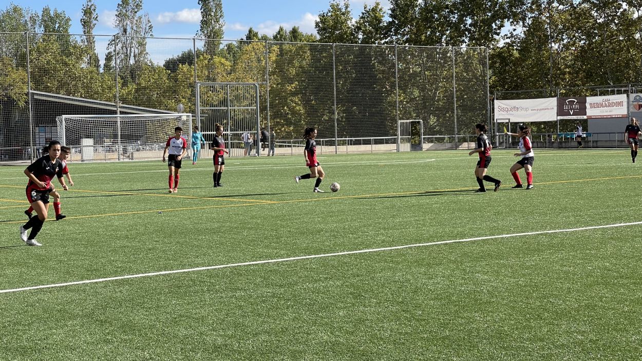 El SantCu femení supera el Viladecans i aconsegueix la primera victòria de la temporada