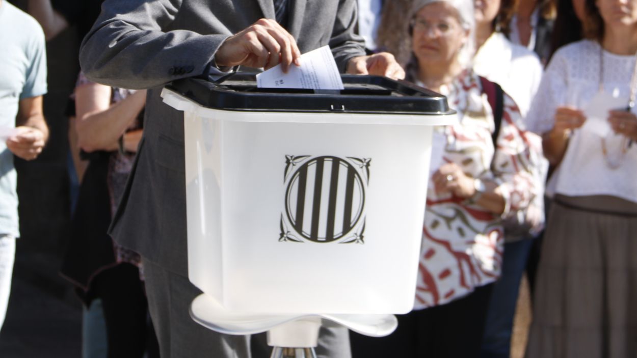 Una urna del referèndum de l'1-O / Foto: Cugat Mèdia