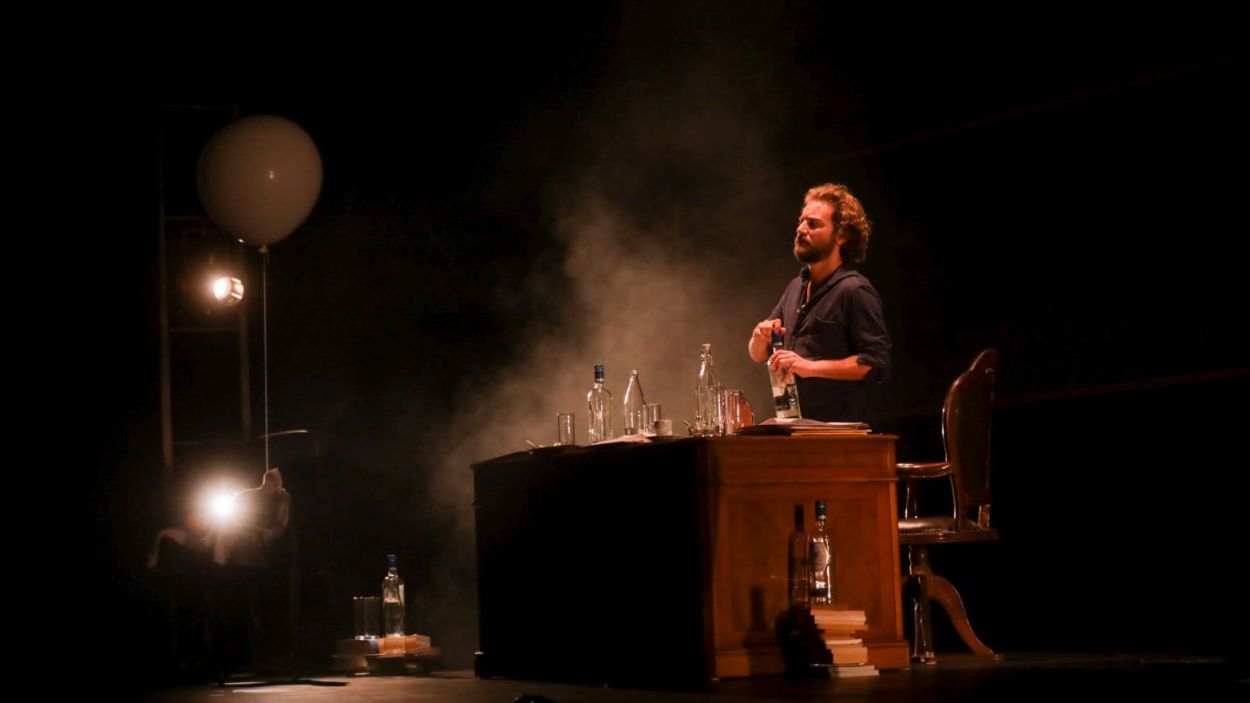 Pol López dalt de l'escenari del Teatre-Auditori / Foto: Ajuntament de Sant Cugat
