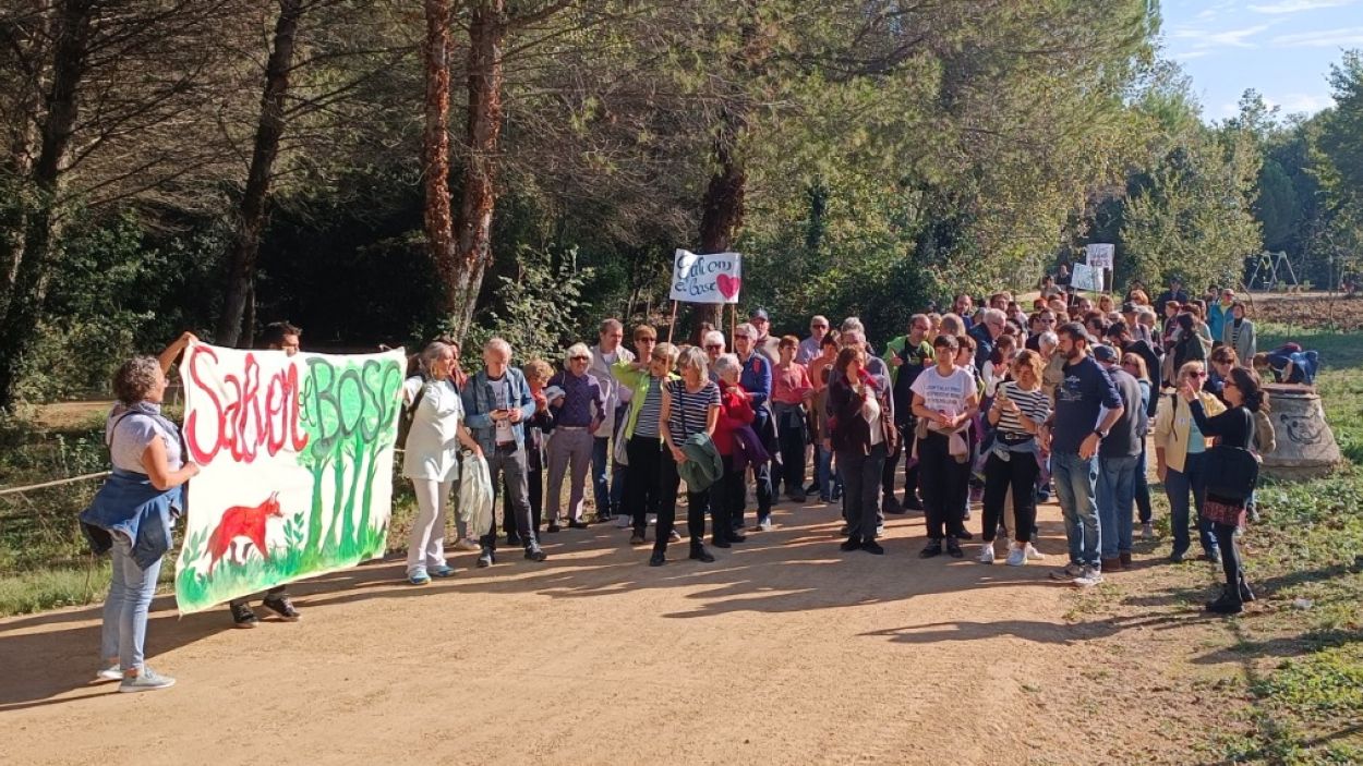 Imatge d'una manifestació dels ecologistes en contra de la construcció de La Mirada de fa un any / Foto: Cugat Mèdia