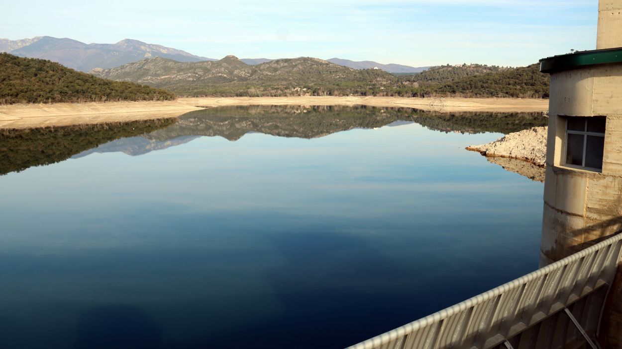 Vista del pantà de Darnius-Boadella des de la presa / Foto: ACN