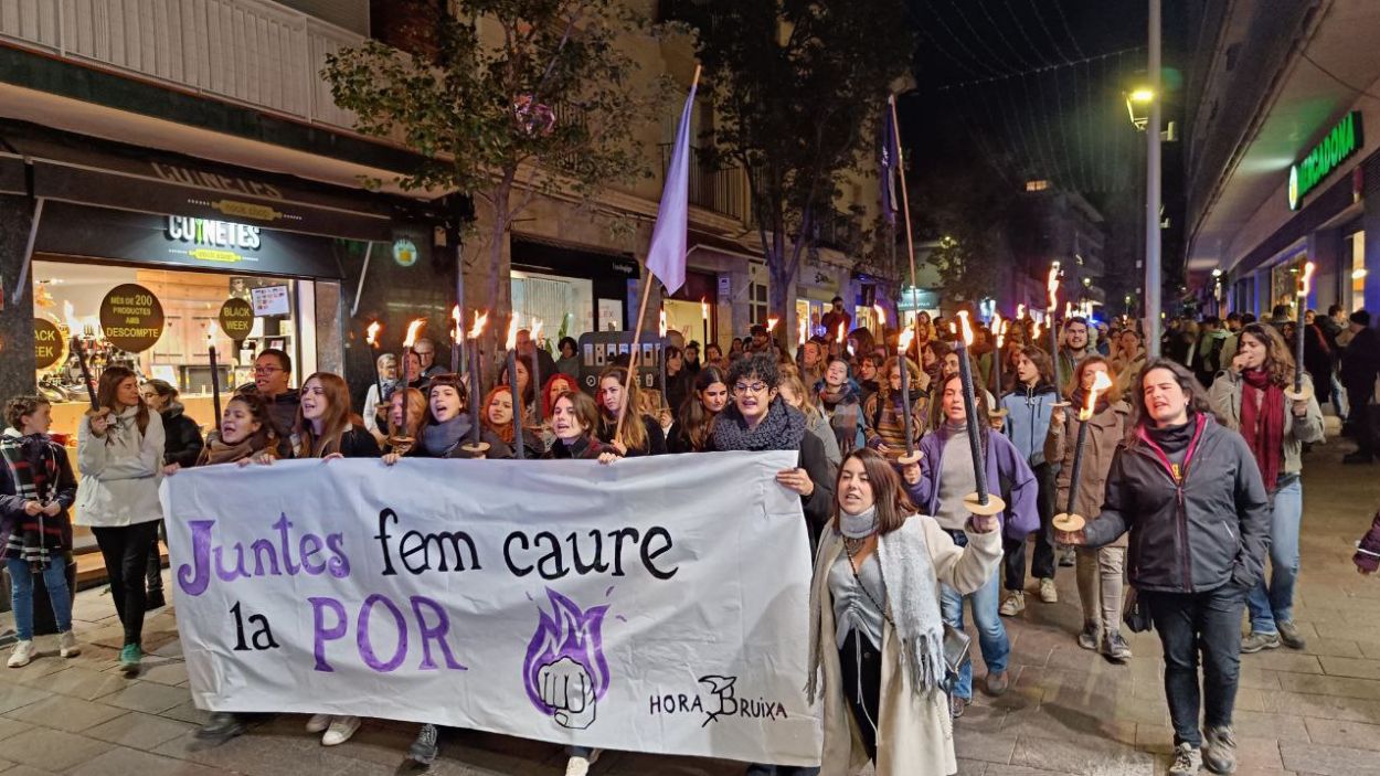 Un moment de la manifestació del 25-N a Sant Cugat / Foto: Cugat Mèdia