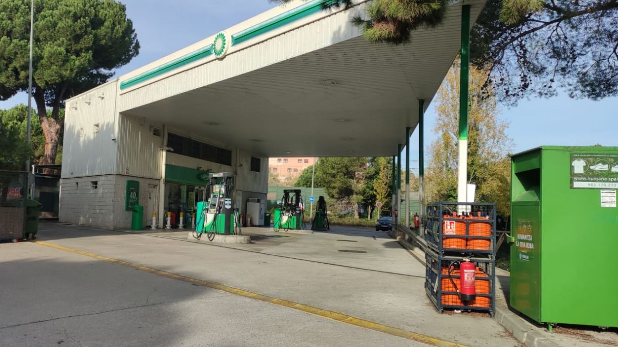 Imatge de l'exterior de la benzinera BP a Can Magí / Foto: Cugat Mèdia