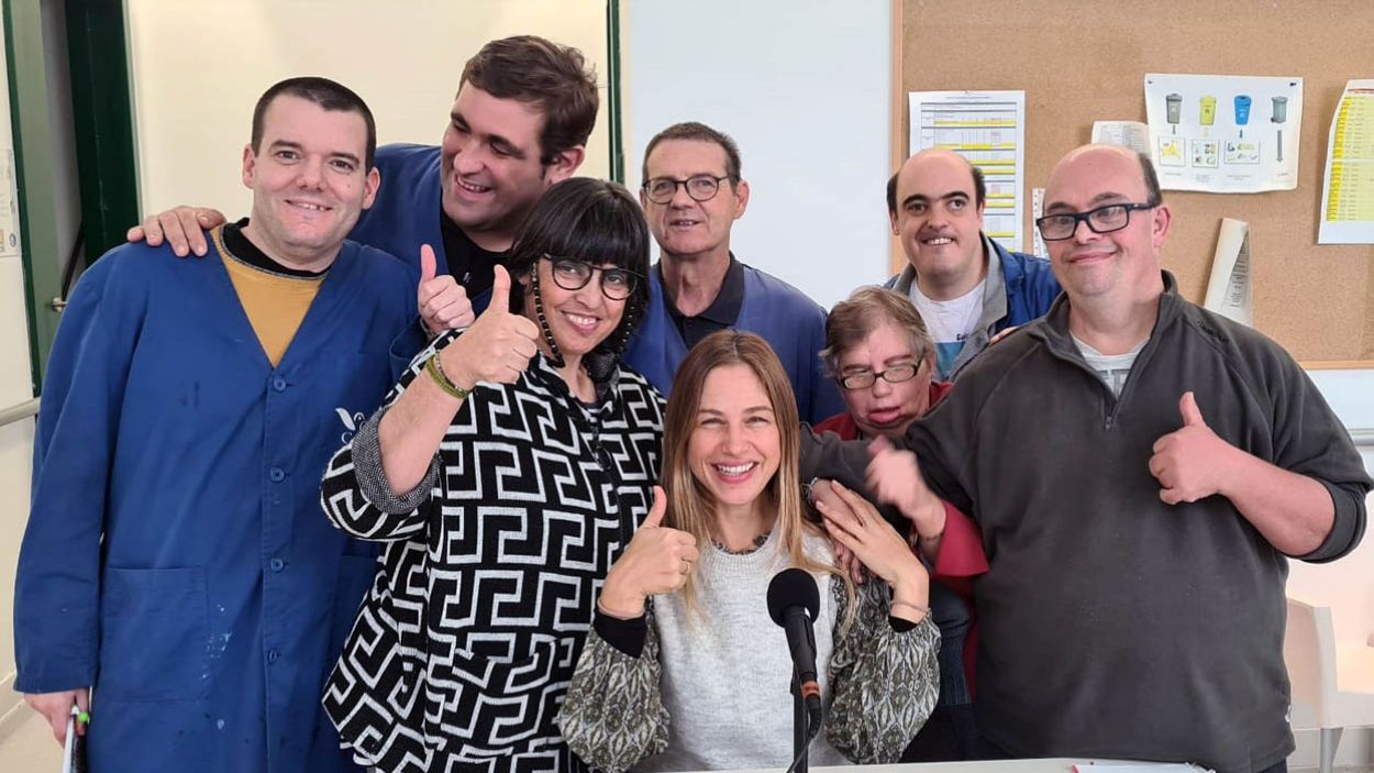 Els locutors del programa 'Nosaltres' amb Martina Klein/ Foto: Catalònia Fundació Creactiva