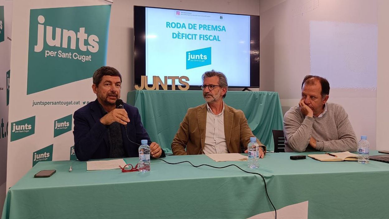 Joan Canadell, Josep Maria Valls i Carles Brugarolas a la seu de Junts per Sant Cugat / Foto: Cugat Mdia