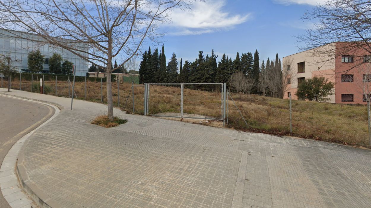 El terreny situat al carrer de Víctor Hugo / Foto: Google Street View