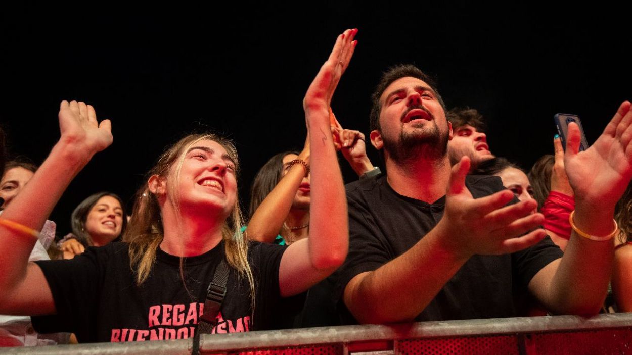 Unes persones en un concert de la Festa Major de 2022 / Foto: Premsa Ajuntament