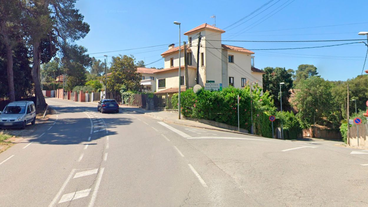La cruïlla, entre la carretera de la Floresta i l'avinguda de Ca n'Enric / Foto: Google Maps