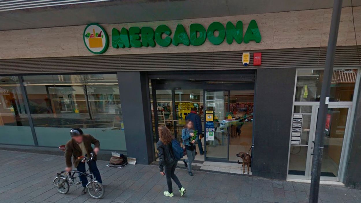 El Mercadona del carrer de Valldoreix abaixa la persiana