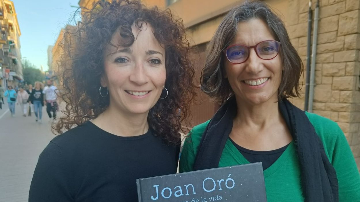 Estefania Zorita i Eva Virgili presenten el llibre 'Joan Or i la recerca de la vida' / Foto: Cugat Mdia
