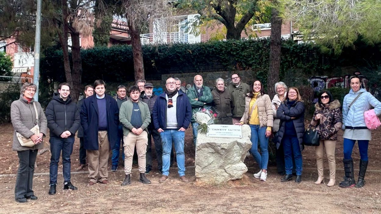 Membres del partit socialista han homenatjat la figura d'Ernest Lluch / Foto: PSC Sant Cugat