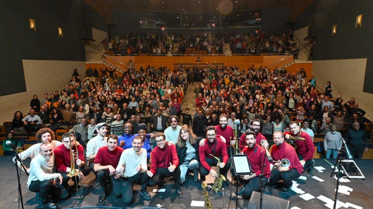 Foto de família de la presentació de la temporada del Teatre-Auditori / Foto: Ajuntament de Sant Cugat