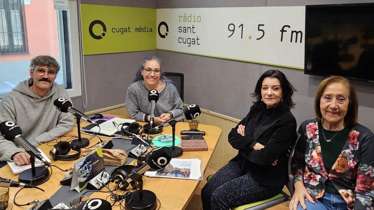 Josep Pla, Jèssica Sotodosos, Gemma Navarra i Elvira Anglès a l'estudi 1 de Ràdio Sant Cugat/Foto:Cugat Mèdia