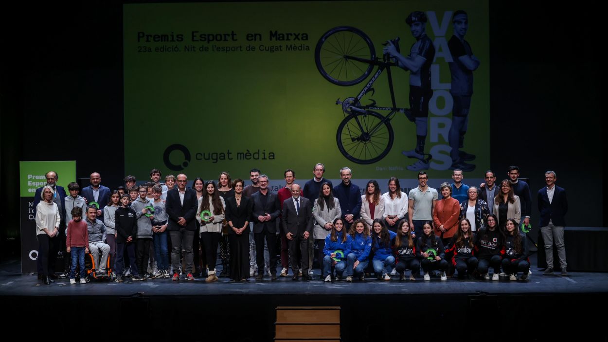 Foto de família final dels Premis Esport en Marxa / Foto: Ajuntament