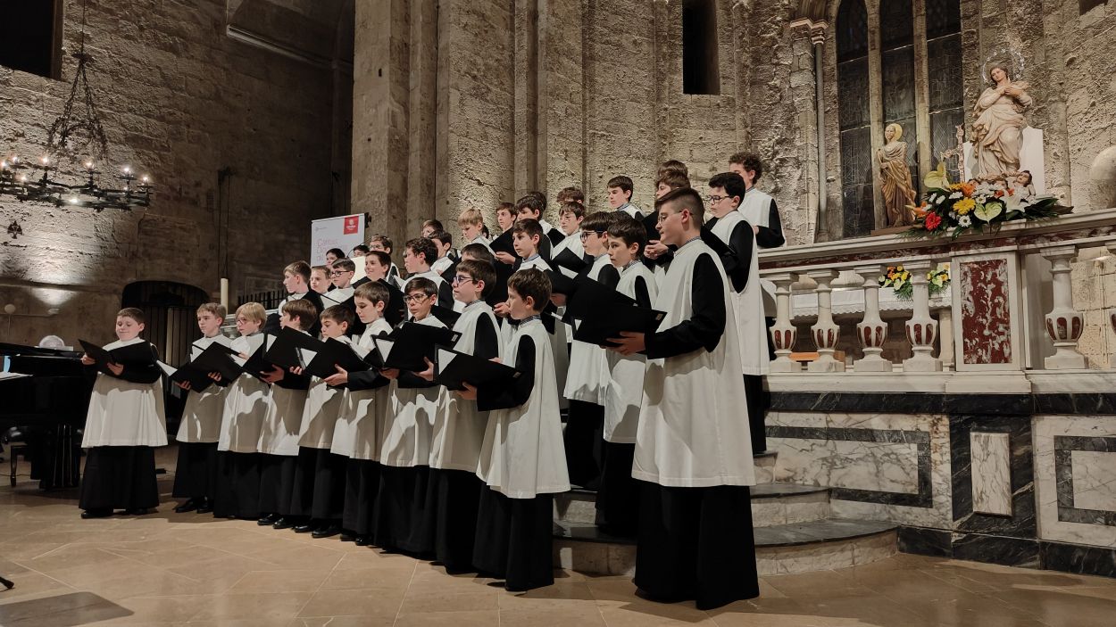 L'Escolania de Montserrat en el concert a l'esglsia del Monestir de Sant Cugat / Foto: Cugat Mdia