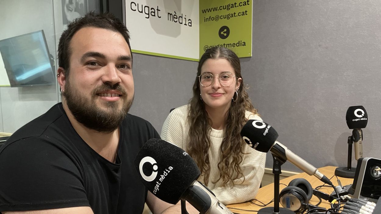 Santi Pie, cap de Colla, i Nuria Ras, responsable de la comissi de social dels Gausacs a l'entrevista al programa 'Entitats' de Rdio Sant Cugat 