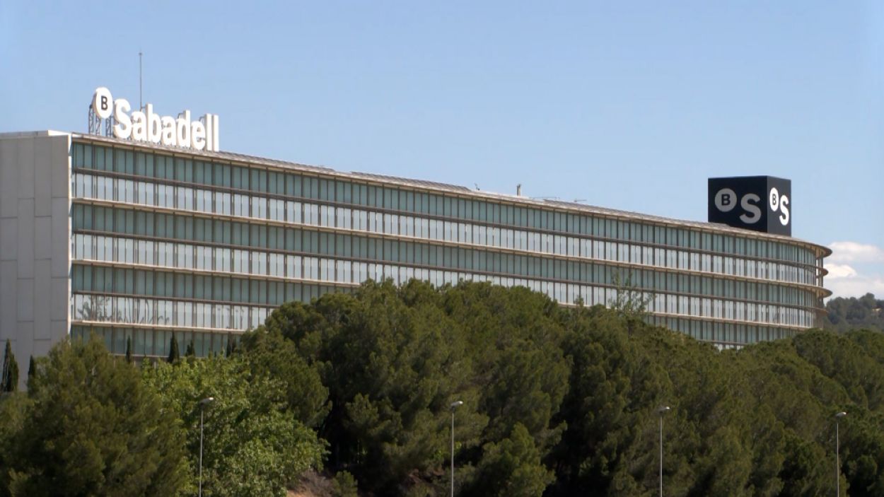Imatge d'arxiu de les oficines de Banc Sabadell a Sant Cugat / Foto: Cugat Mdia