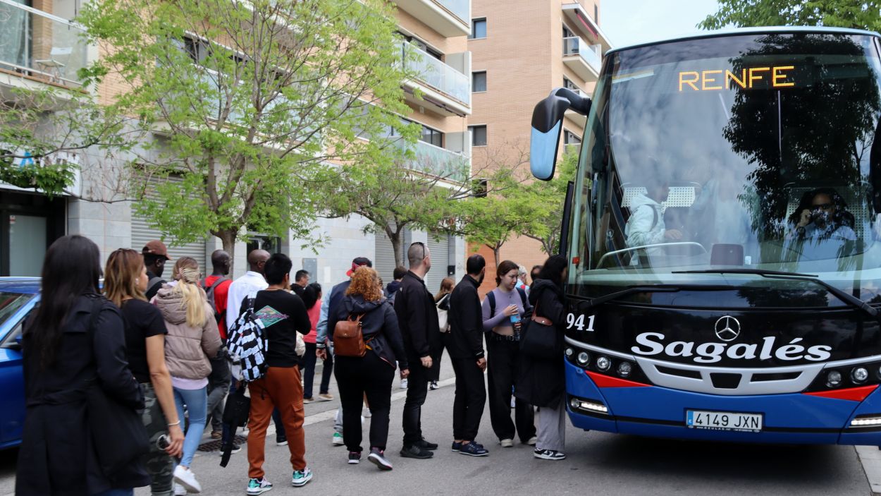 Una de les alternatives que est facilitant Renfe per desplaar passatgers sn els autobusos / Foto: ACN (Mar Mart)