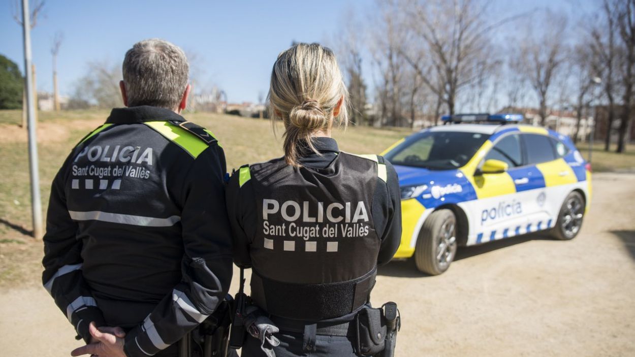 Dos agents de la Policia Local / Foto: Ajuntament