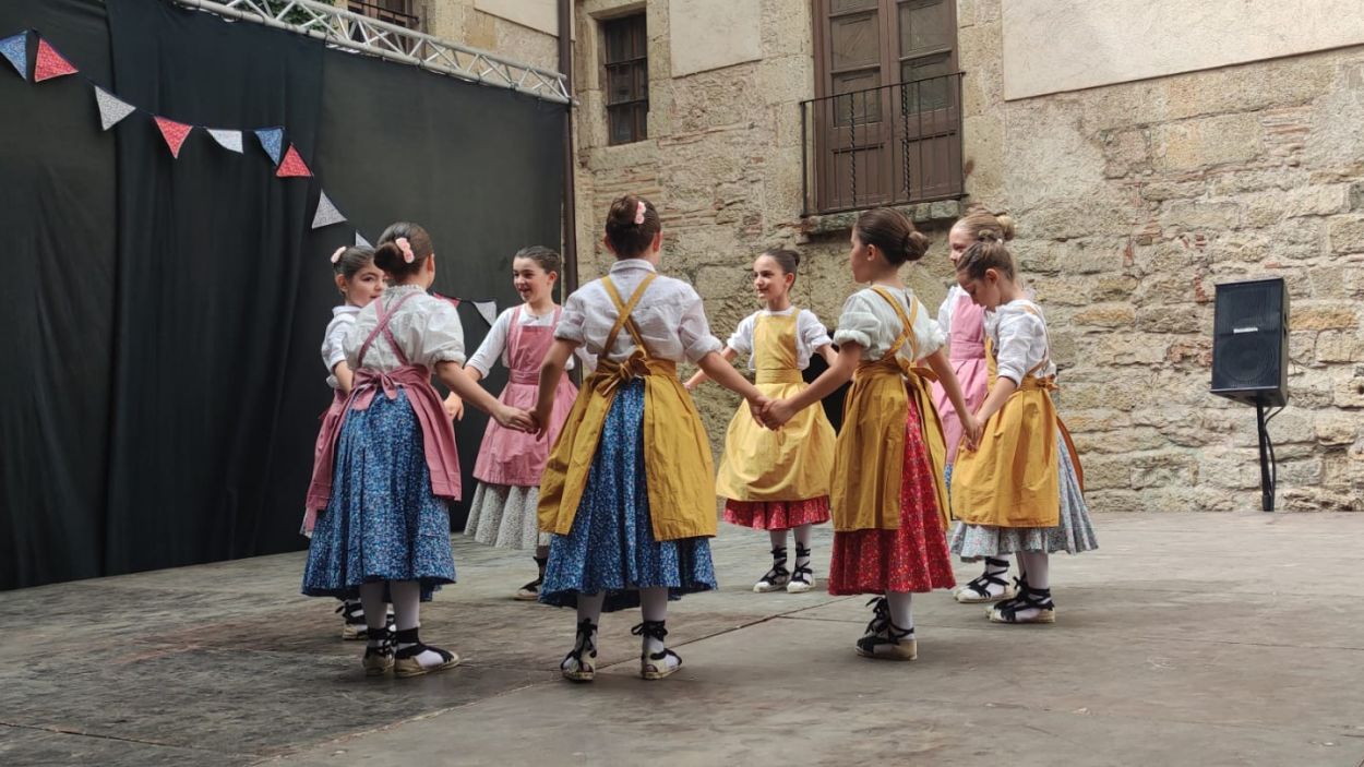 L'escola de dansa del Grup Mediterrnia tanca temporada amb un festival ple de talent